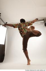 Garson DANCING POSE KRUMP